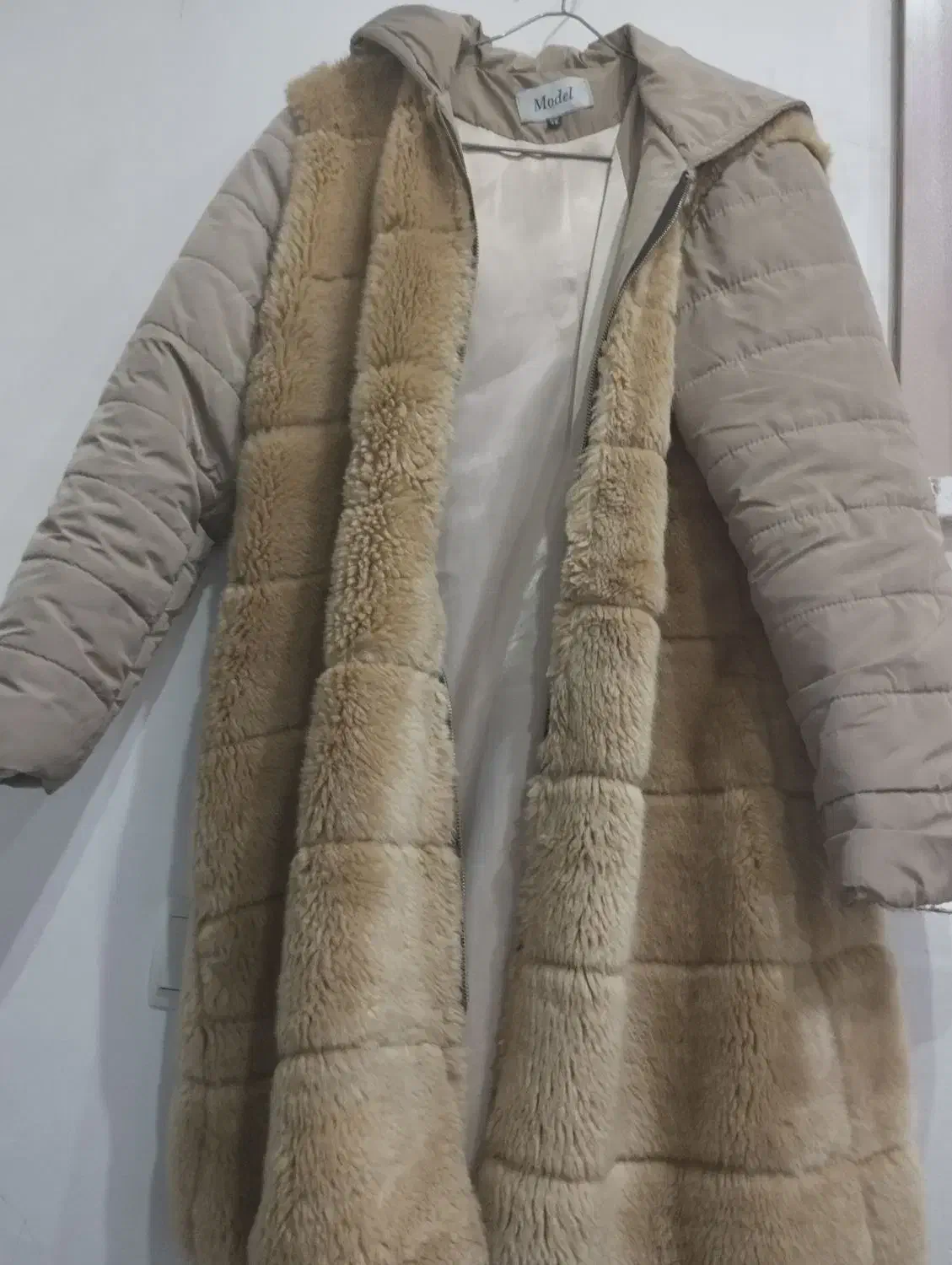 کاپشن|لباس|تبریز, |دیوار