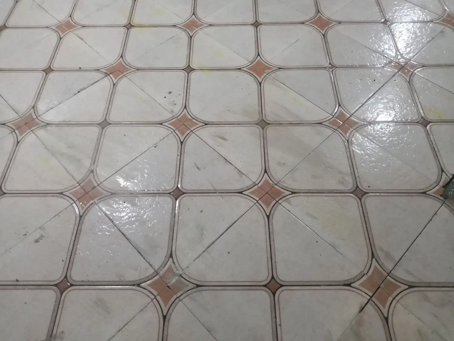 انجام کارهای ساختمانی کاشی سرامیک|خدمات پیشه و مهارت|لنجان, |دیوار