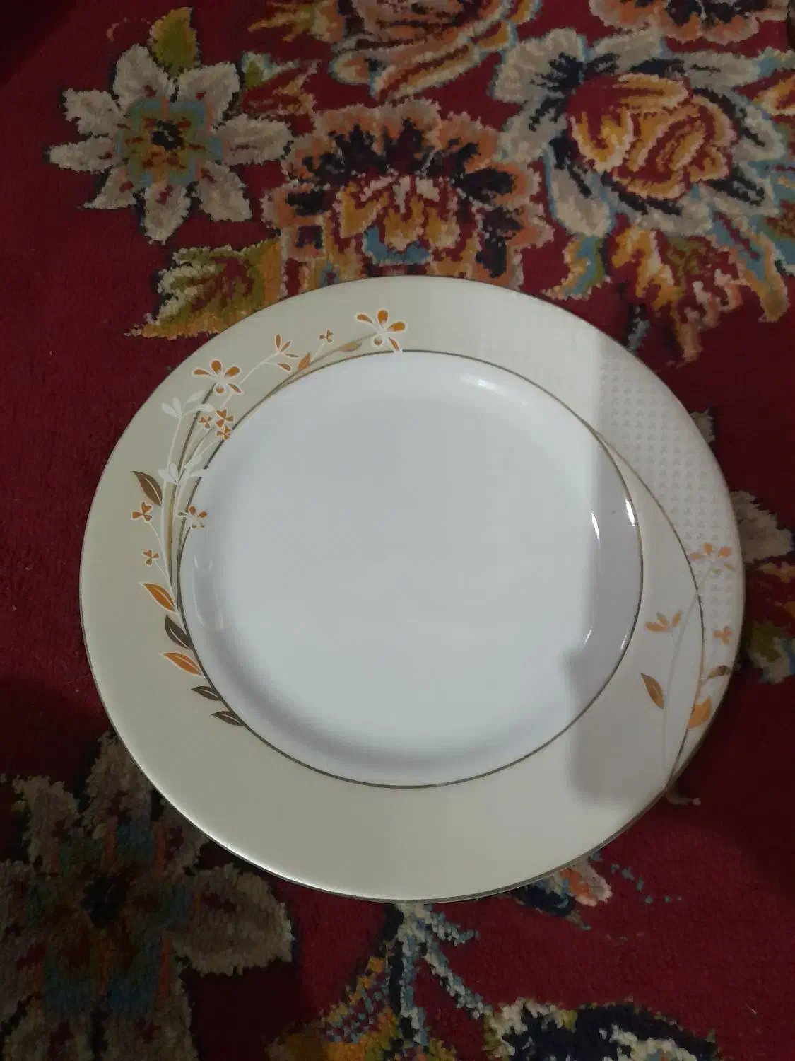 سرویس|ظروف سرو و پذیرایی|رشت, پیرکلاچای|دیوار