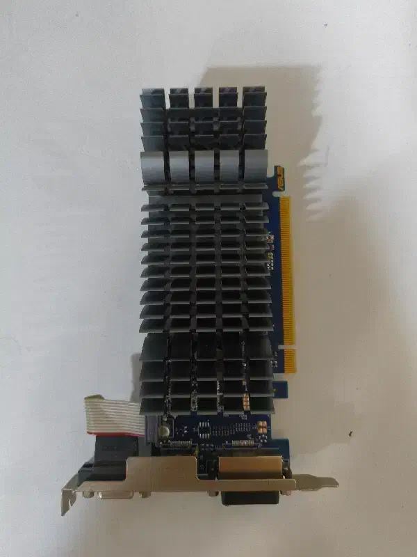 کارت گرافیک Gt1030 SL 2GB ASUS|قطعات و لوازم جانبی رایانه|رشت, لاکانی|دیوار