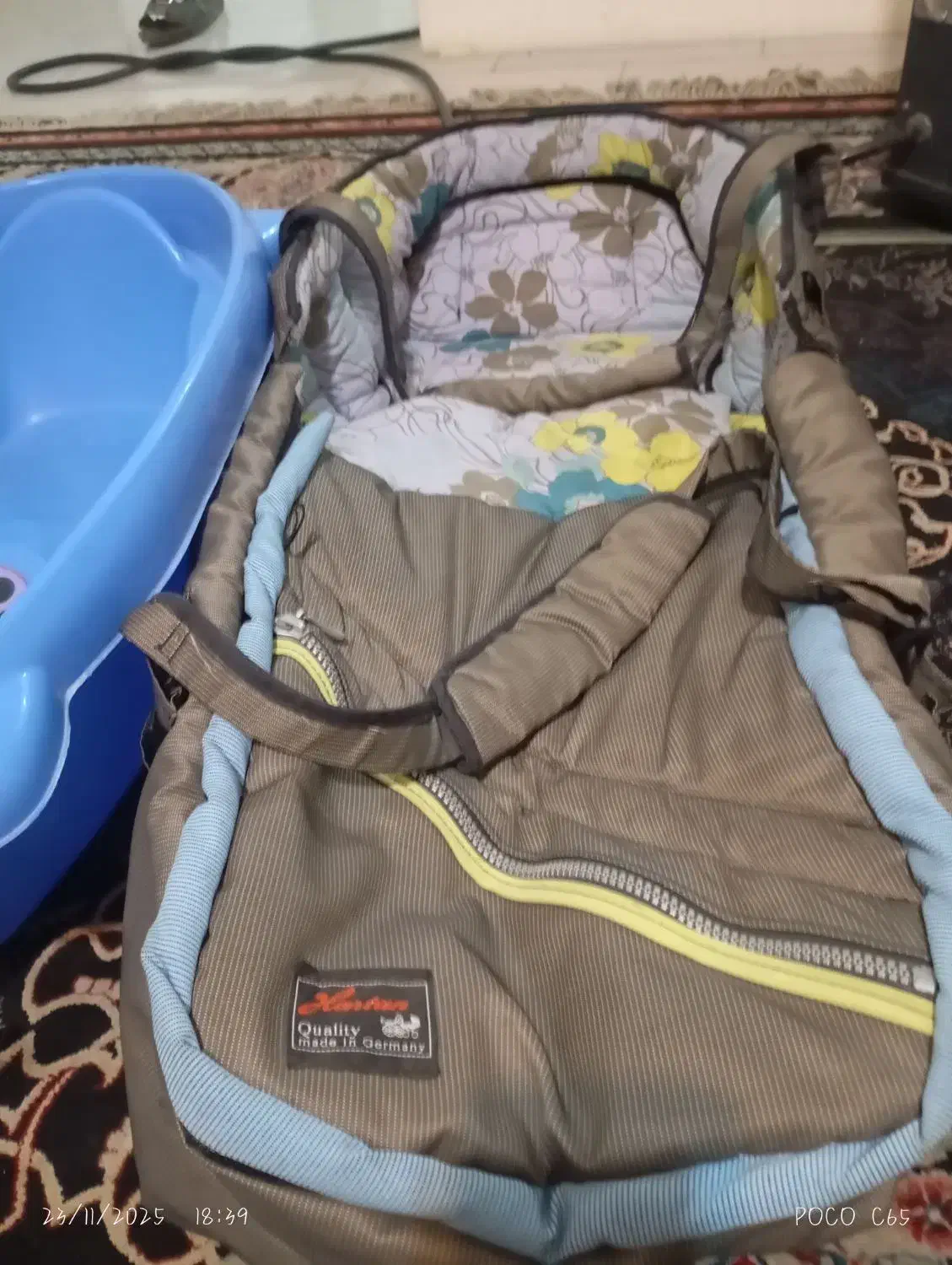 وان حموم بچه و ساک حمل بچه|اسباب و اثاث بچه|پرند, فاز ۶|دیوار