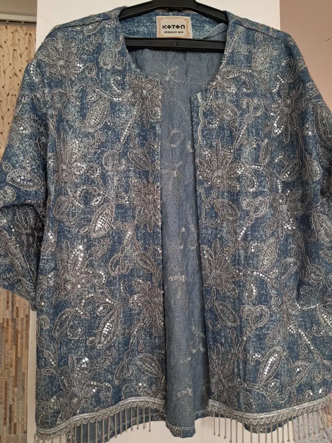 کت مجلسی|لباس|زرقان, |دیوار