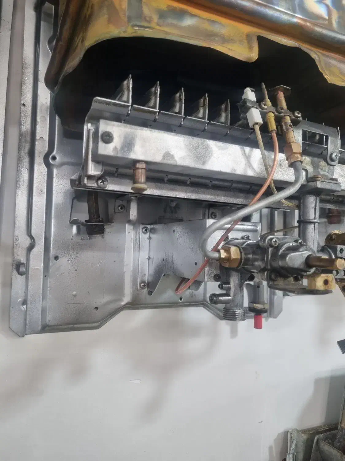 آبگرمکن دیواری  ۳۱۱۵ کارکرده|آبگرمکن، پکیج، شوفاژ|اسلامشهر, شهرک مهدیه|دیوار