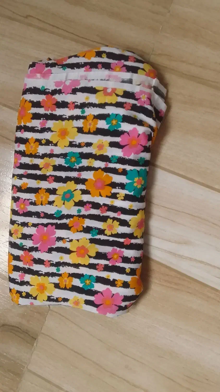 پارچه زیبا یکجا به فروش میرسد|عمدهفروشی|کرمانشاه, |دیوار