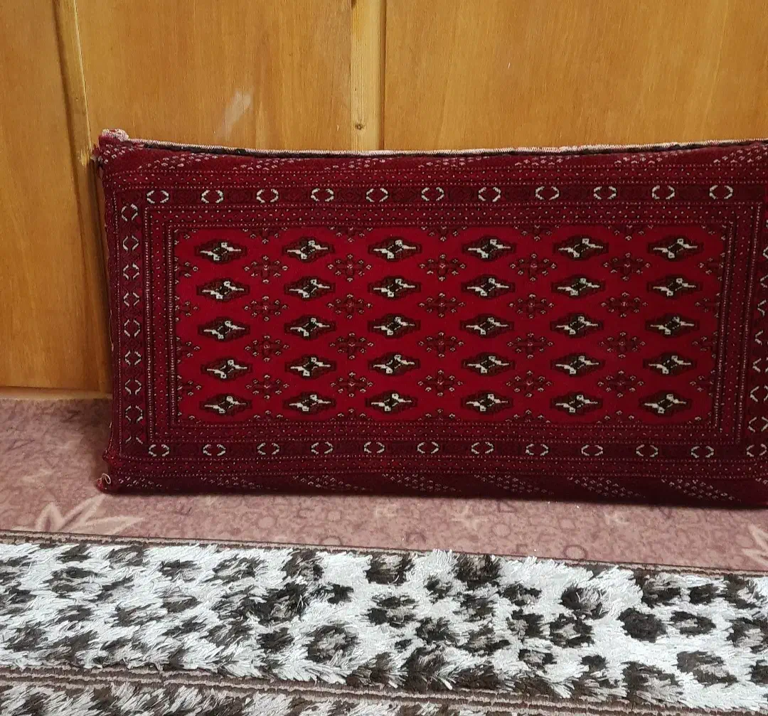 یک جفت پشتی دستباف|پشتی|مشهد, سرافرازان|دیوار