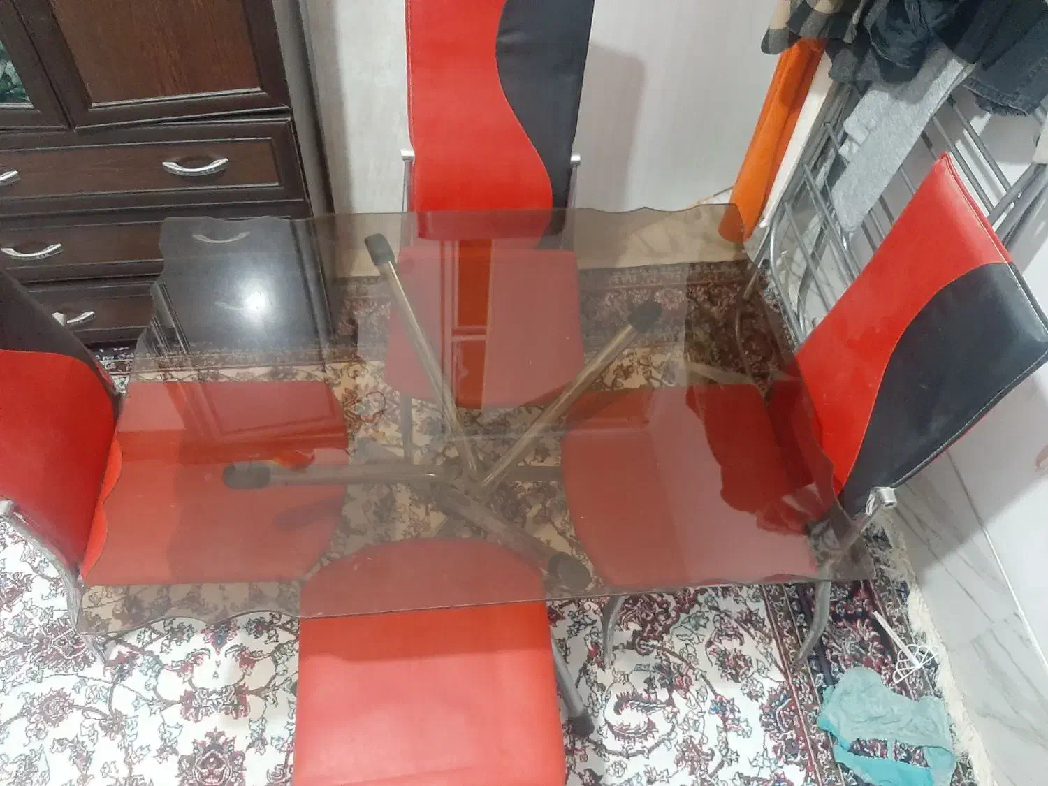 میز ناهار خوری ۴نفره نو نو|میز و صندلی غذاخوری|اقلید, |دیوار