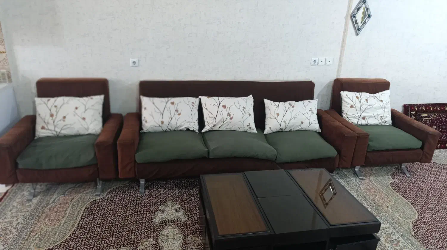 مبل هفت نفره پایه آهنی|مبلمان خانگی و میز عسلی|خرم‌آباد, |دیوار