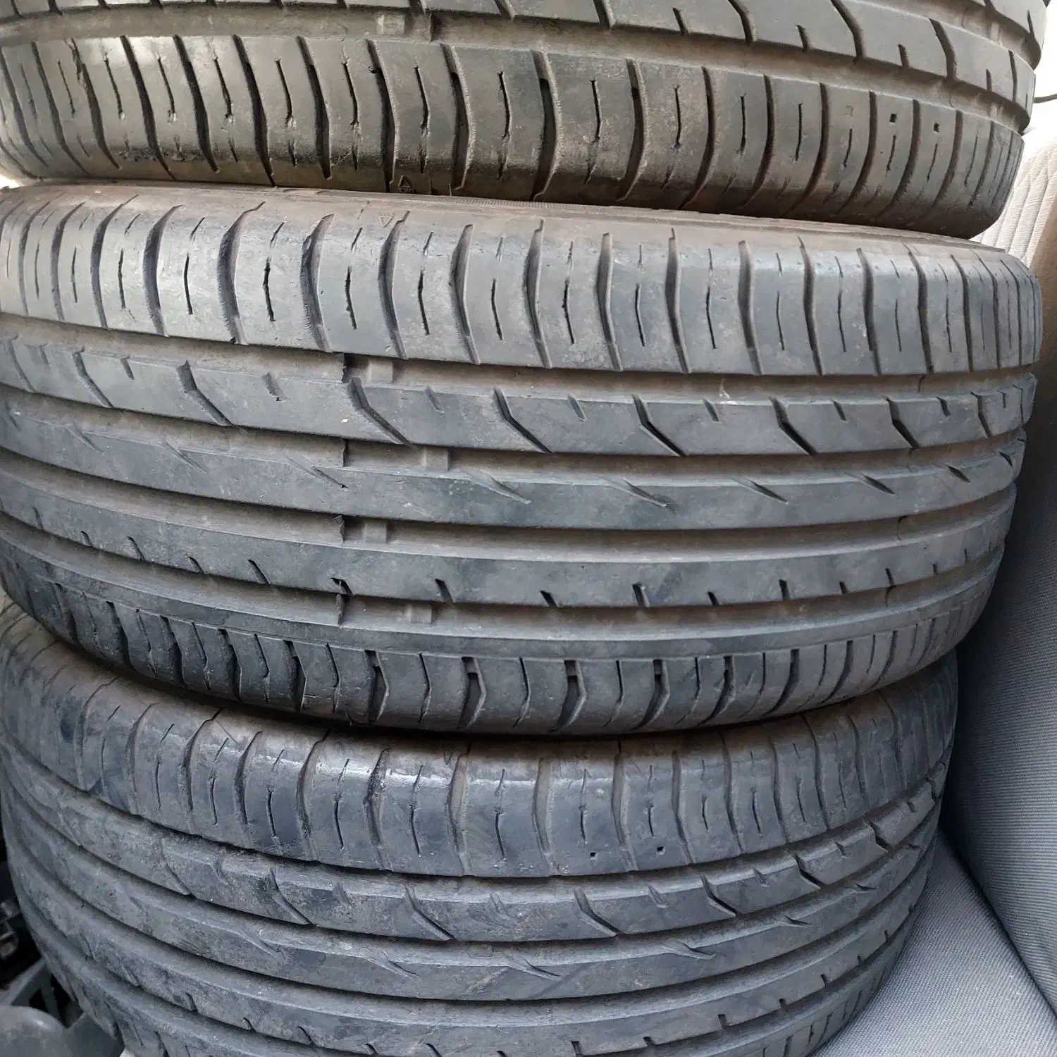 لاستیک ۱۶. ب۲۰۵ بارز|قطعات یدکی و لوازم جانبی|آفتاب, |دیوار