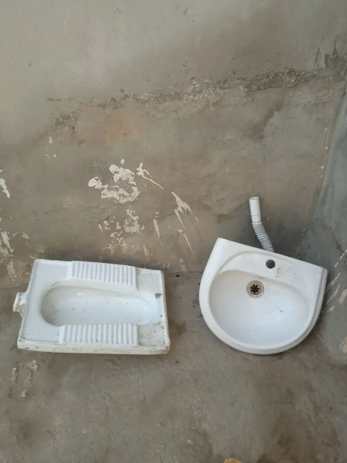 روشویی بدونه پایه وکاسه دستشویی|لوازم سرویس بهداشتی|ملایر, |دیوار