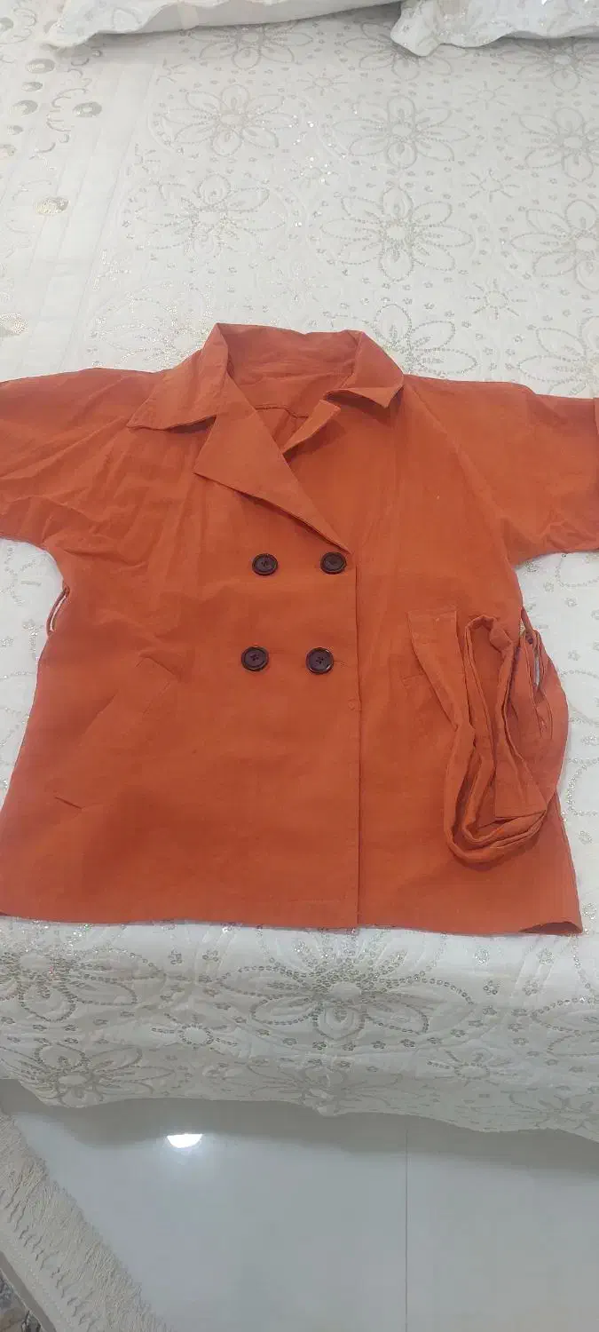 مانتو|لباس|کرج, باغستان|دیوار