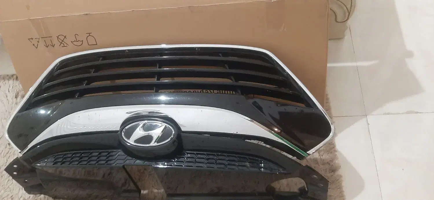 جلو پنجره توسان|قطعات یدکی و لوازم جانبی|تهران, میدان میوه و تره‌بار مرکزی|دیوار