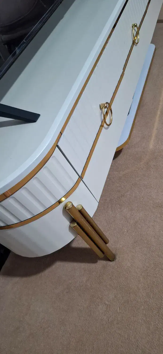 میز تلویزیون ام دی اف کاملا سالم|میز تلویزیون|شاهین دژ, |دیوار