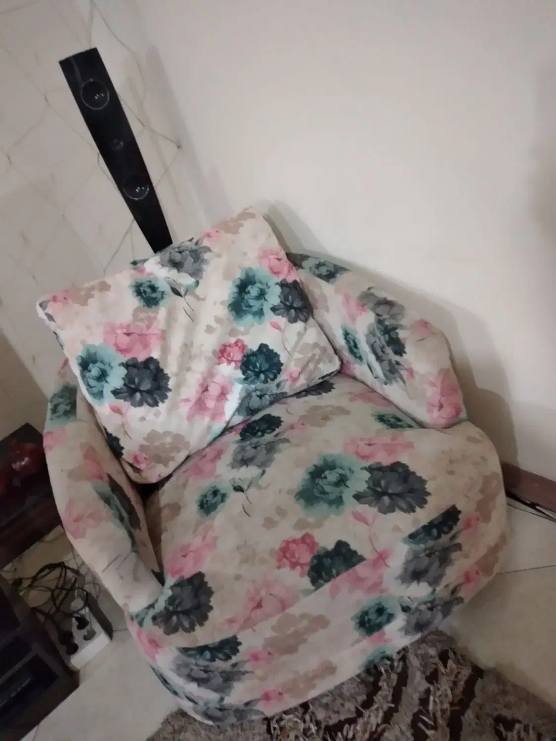 مبل ۵ نفر + ۲ نفره|مبلمان خانگی و میز عسلی|اسلامشهر, شهرک قائمیه|دیوار