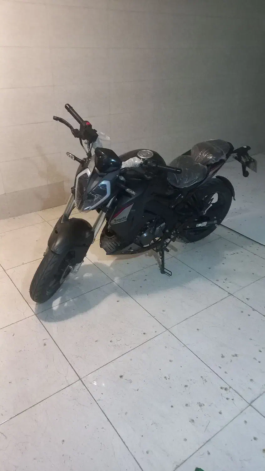 بنلی ۱۸۰  ۱۴۰۲|موتورسیکلت|تبریز, |دیوار