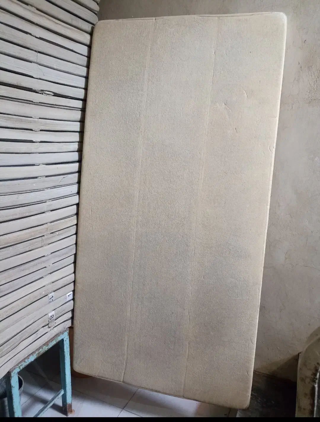 تشک ابری ۱×۲ تعداد ۴۰ عدد در حد نو|تشک تختخواب|مسجد سلیمان, |دیوار