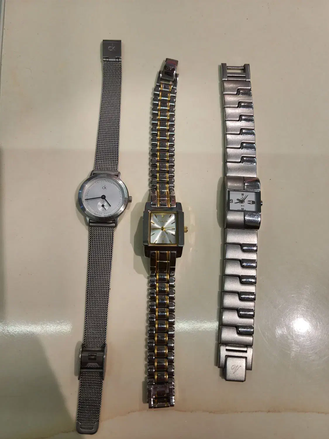 ساعت زنانه همگی در حد نو|ساعت|شیراز, شهرک برف فروشان|دیوار