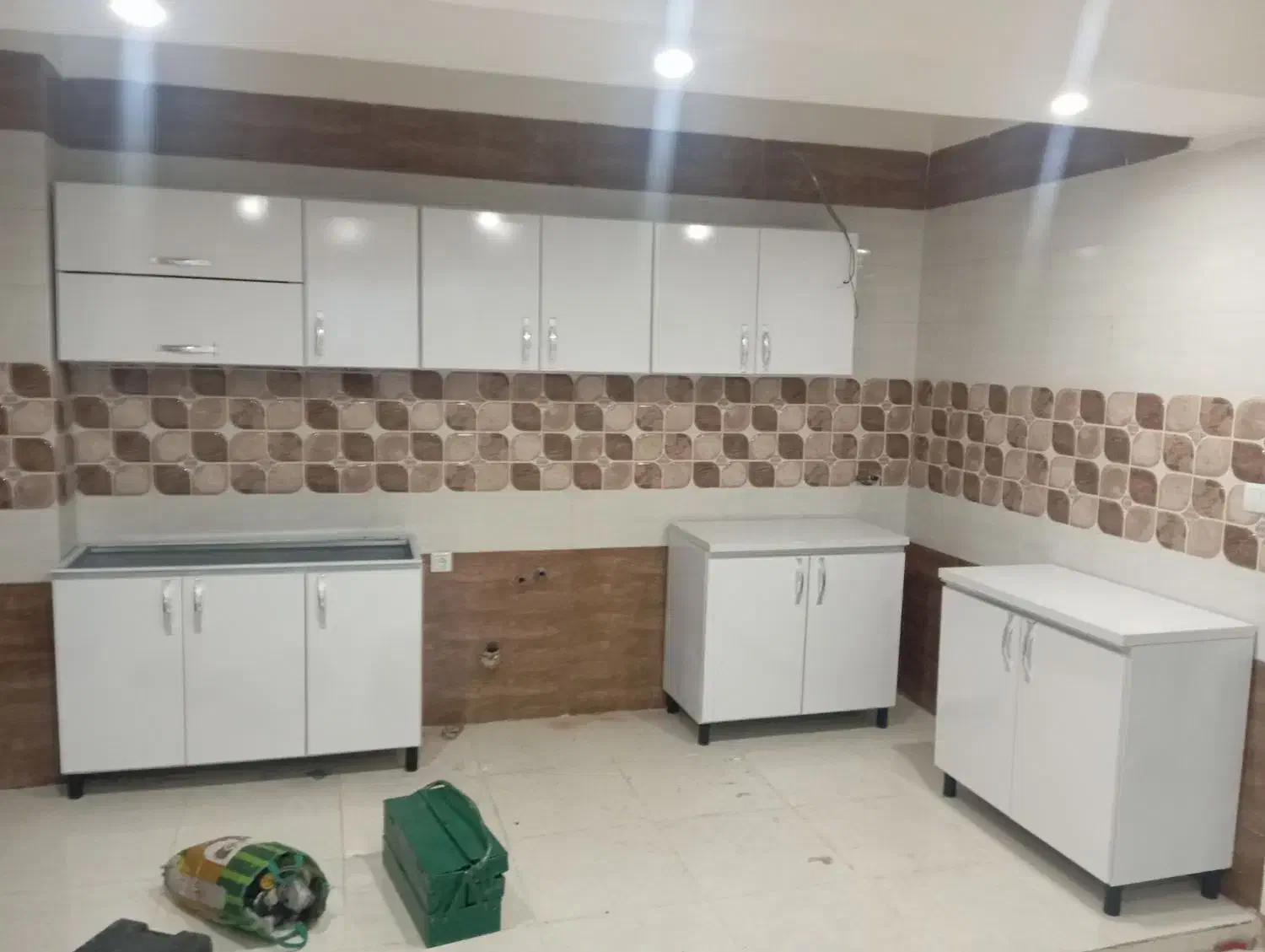 کابینت آماده بدنه فلز در ام دی آف|مصالح و تجهیزات ساختمان|ورامین, خیر آباد|دیوار