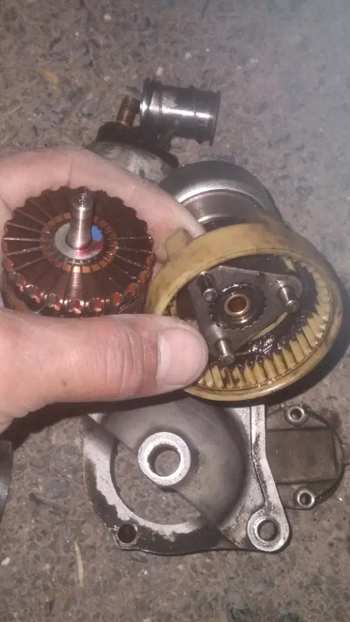 باطری سازی سیار تخصصی بادستگاه شبانه روزی درمحل|خدمات موتور و ماشین|اراک, |دیوار