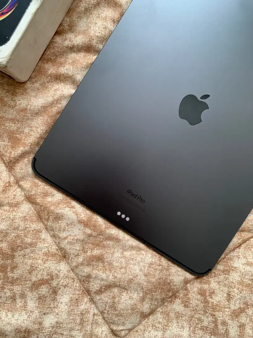 نو ۴ بار شارژ معاوضه   iPad Pro m4 13 inch  سلولار|تبلت|مشهد, کوه سنگی|دیوار
