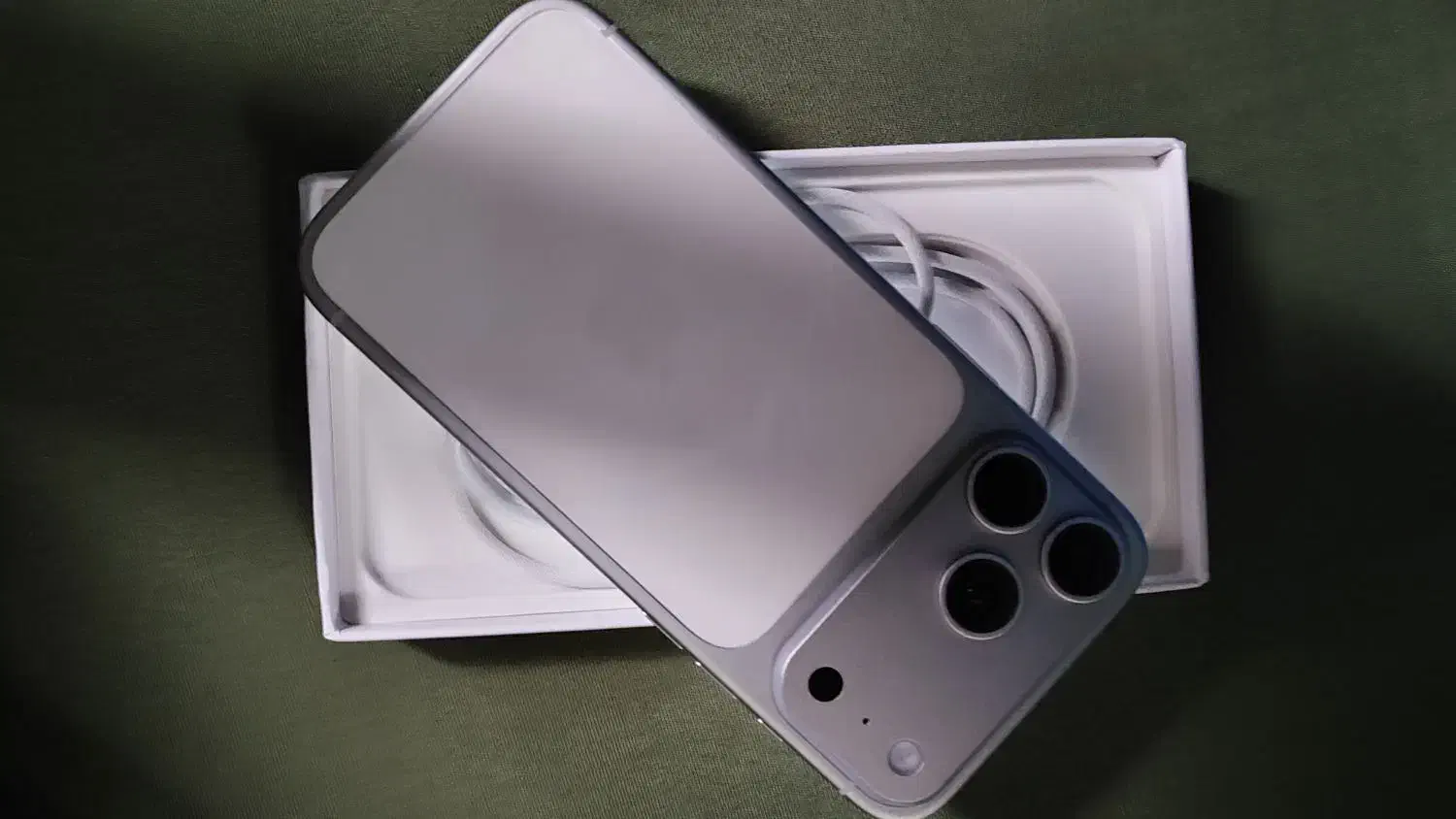 اپل 17 پرومکس|موبایل|ارومیه, |دیوار