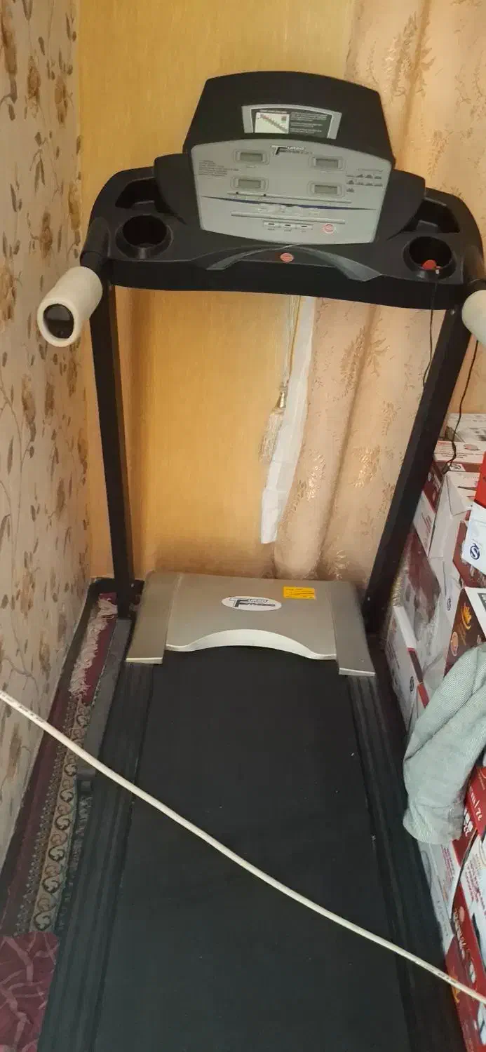 تردمیل در حد نو|تجهیزات ورزشی|مرودشت, بیست متری بیمارستان|دیوار
