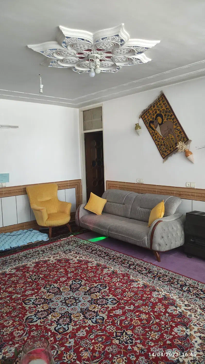 اجاره مسکونی طبقه دوم|اجارهٔ خانه و ویلا|شهرضا, |دیوار