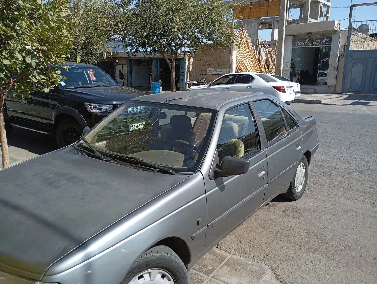 پژو ۴۰۵|خودرو سواری و وانت|شیراز, دباغ خانه|دیوار