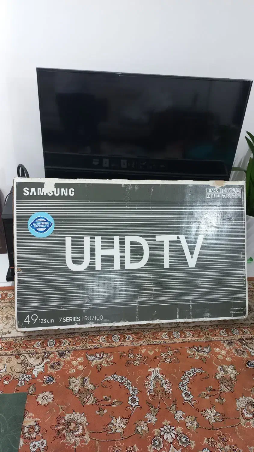کارتن تلویزیون سامسونگ ۴۹ اینج|تلویزیون و پروژکتور|بندرعباس, |دیوار