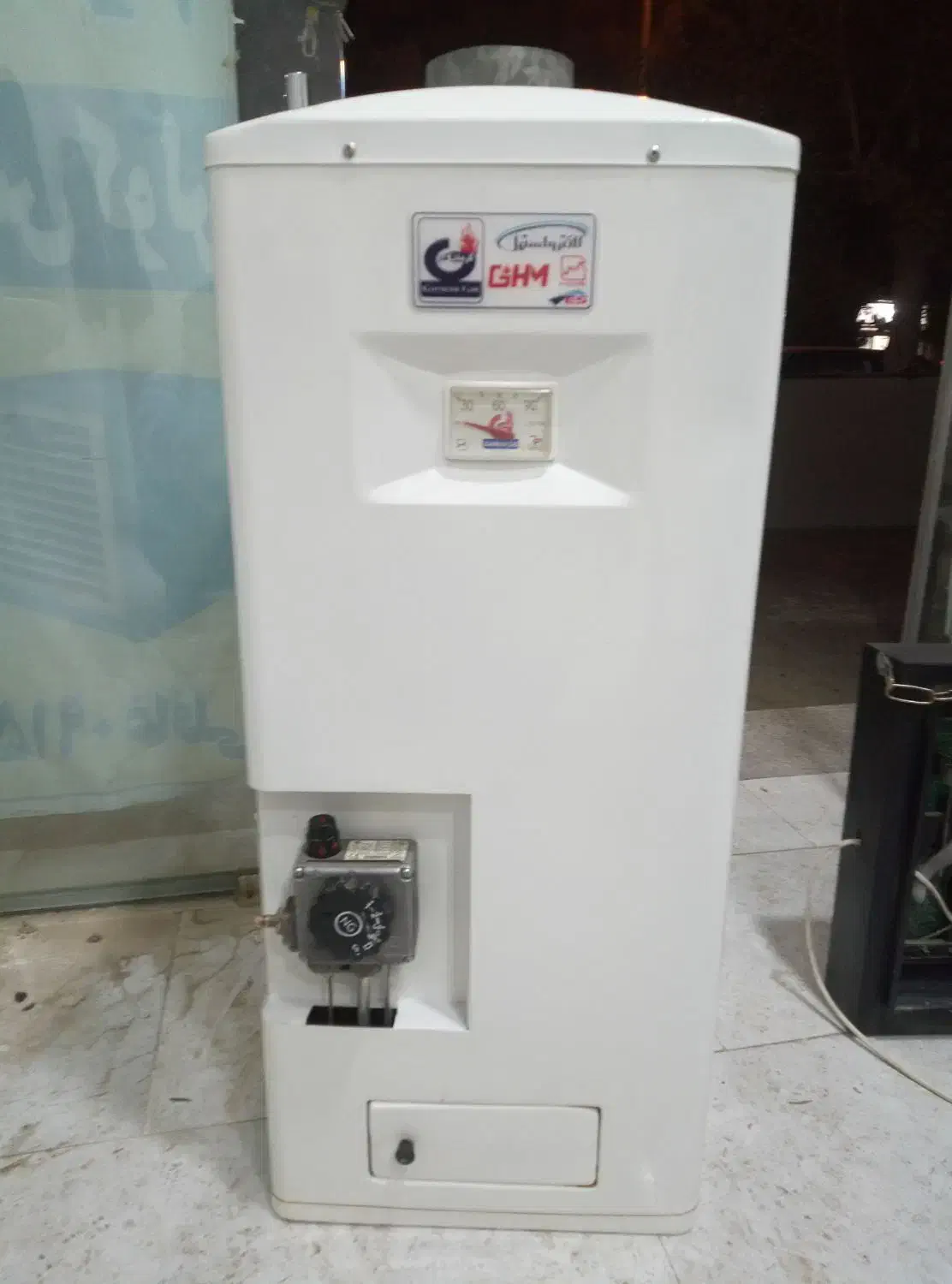 ابگرمکن ۵۰لیتری دیواری درحدنو|آبگرمکن، پکیج، شوفاژ|فردوس (خراسان), |دیوار