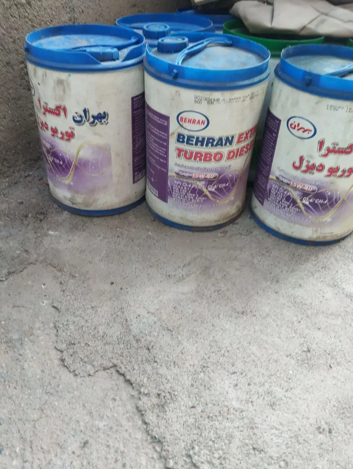 دبه خالی|ظروف نگهدارنده، پلاستیکی، یکبارمصرف|شوط, |دیوار