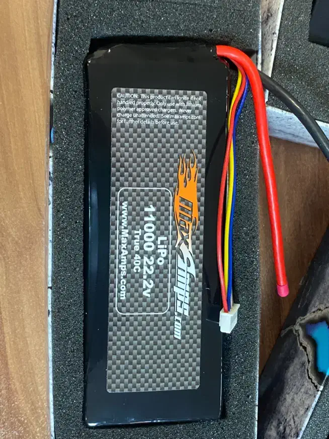 باتری 6 سل 11000mah-40c MaxAmps لیتیوم پلیمر|اسباب‌‌بازی|تهران, دانشگاه شریف|دیوار