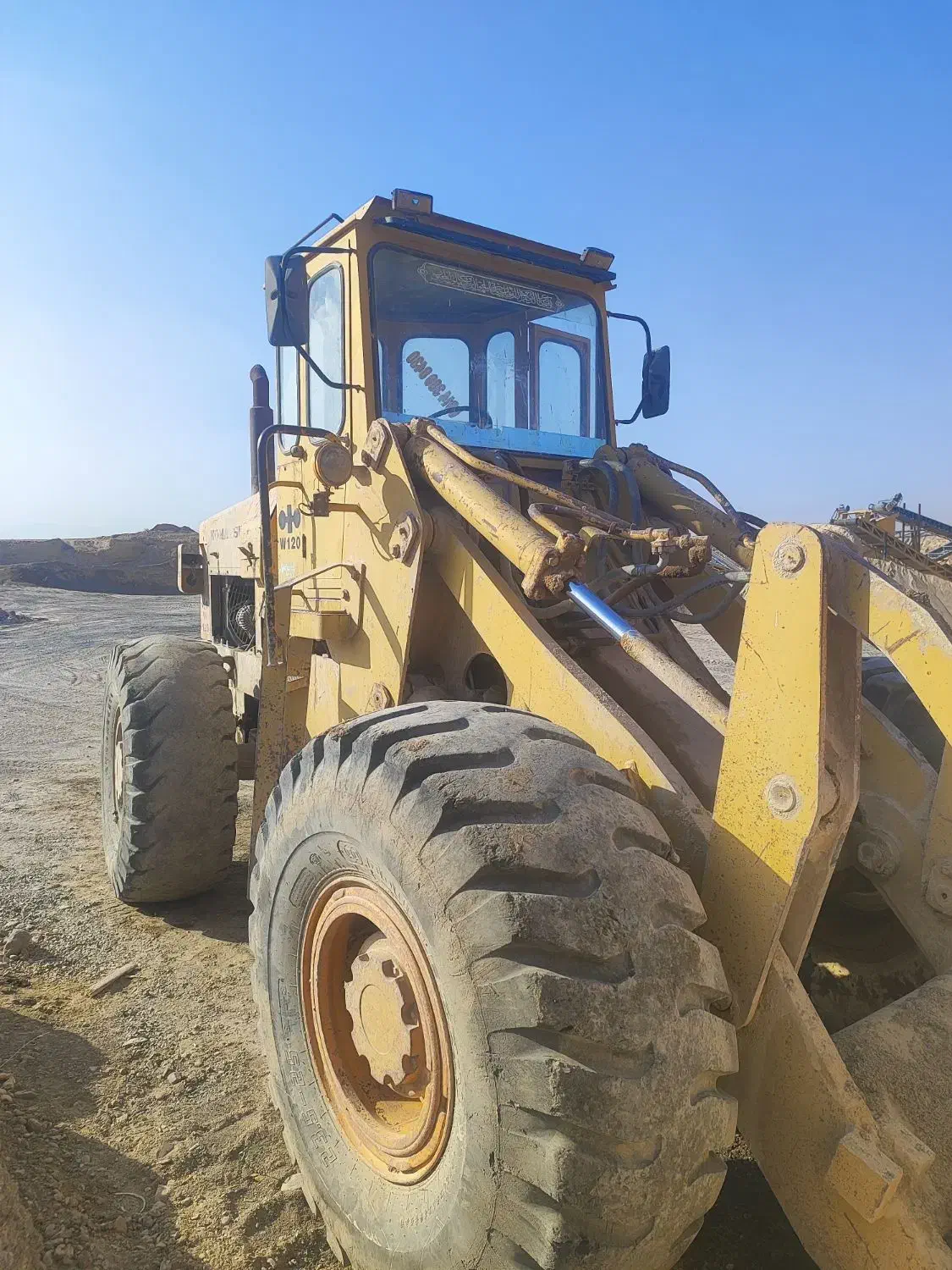 لودر کوماتسو ۱۲۰|خودرو سنگین|قنوات, |دیوار