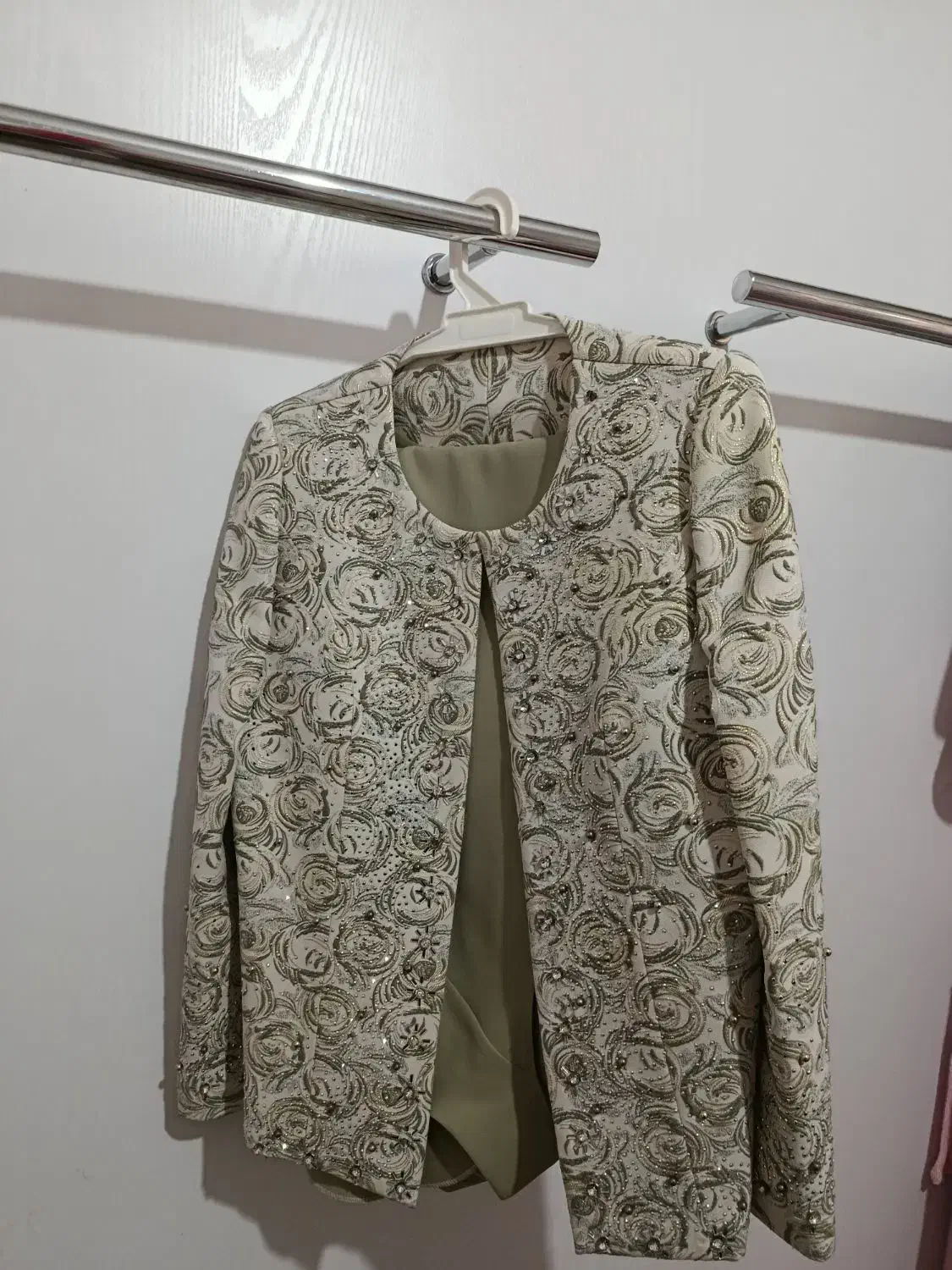 کت سارافون|لباس|رباط‌کریم, شهرک والفجر|دیوار