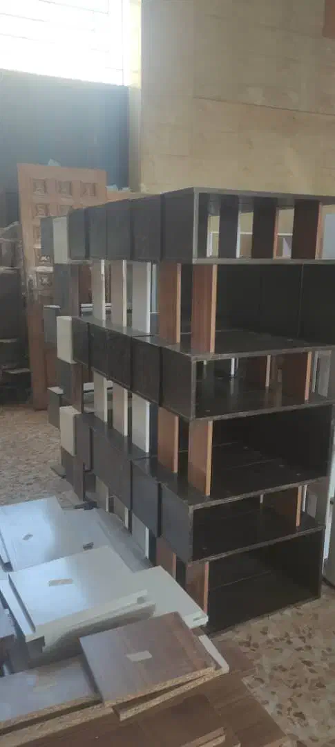 کتابخانه مارپیچ|کتابخانه، شلف، قفسه‌های دیواری|خمینی‌شهر, |دیوار