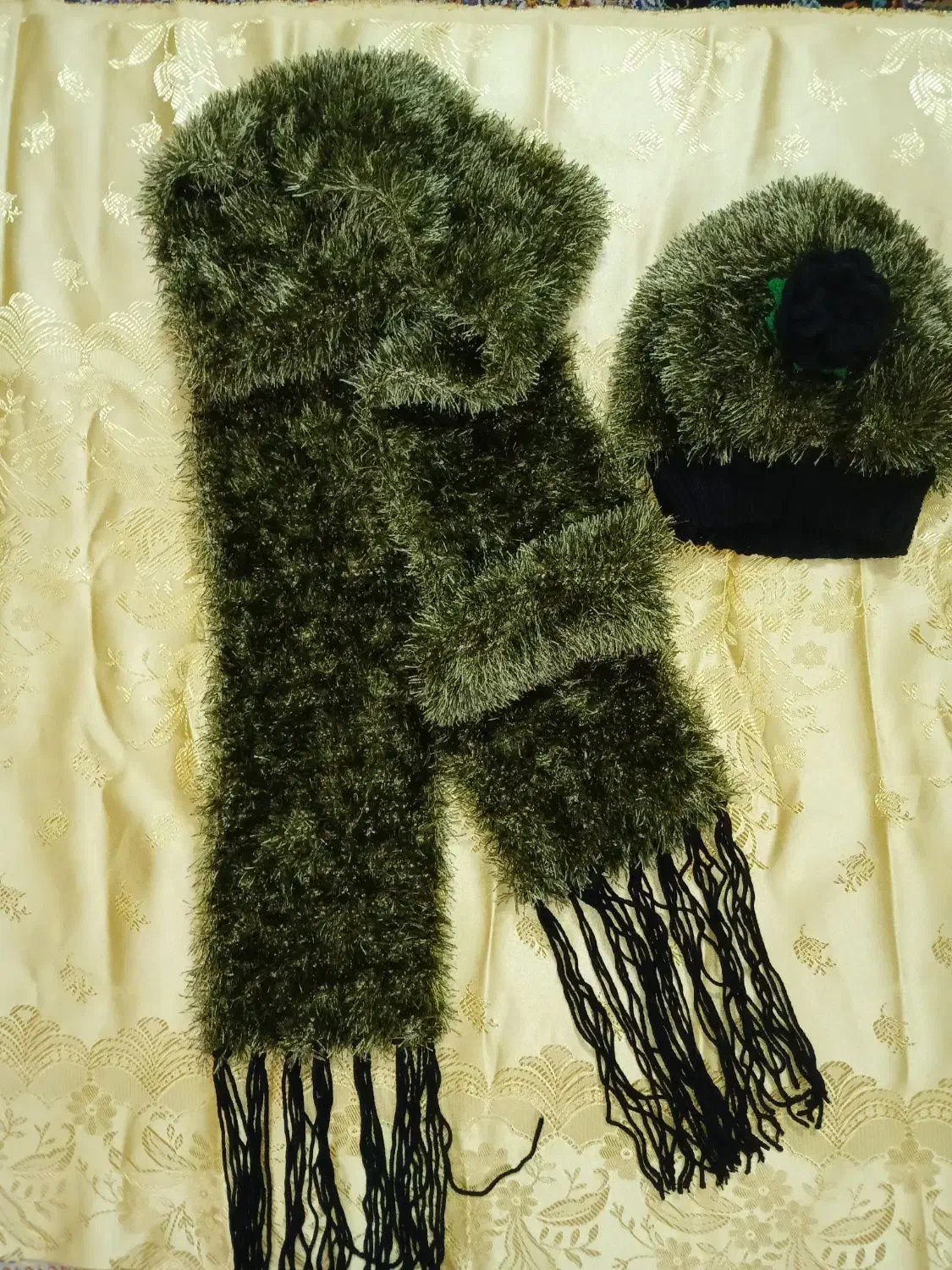 شالگردن و کلاه|لباس|قم, علی آباد سعدگان|دیوار