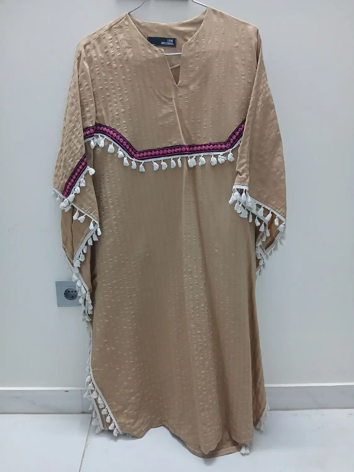 لباس ساحلی|لباس|اصفهان, دستگرده|دیوار