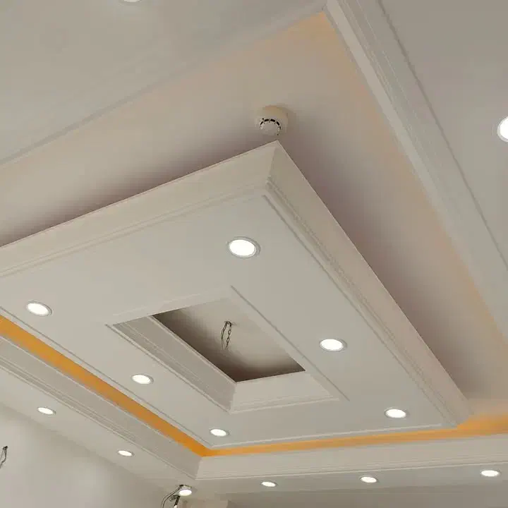 گچکاری لکه گیری وخورده کاری مقدسی دارای اکیب|خدمات پیشه و مهارت|بروجرد, |دیوار