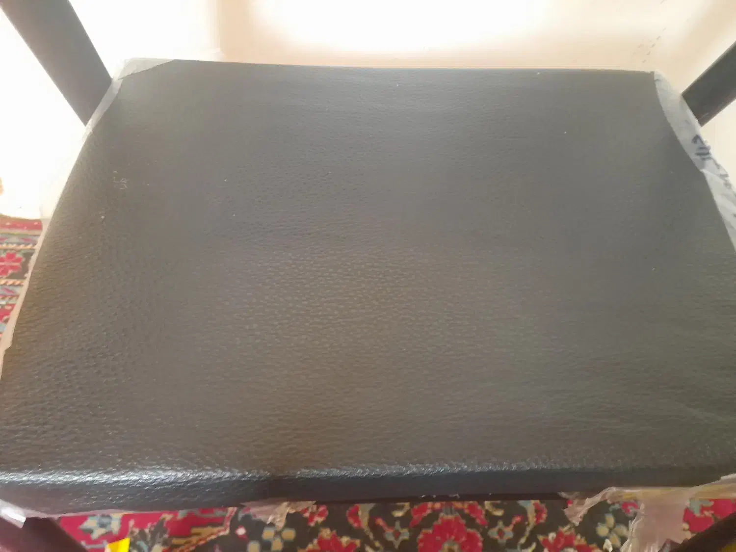 ۱۶تا صندلی چرمی دسته دار نو و کاملا سالم|صندلی و نیمکت|همدان, |دیوار