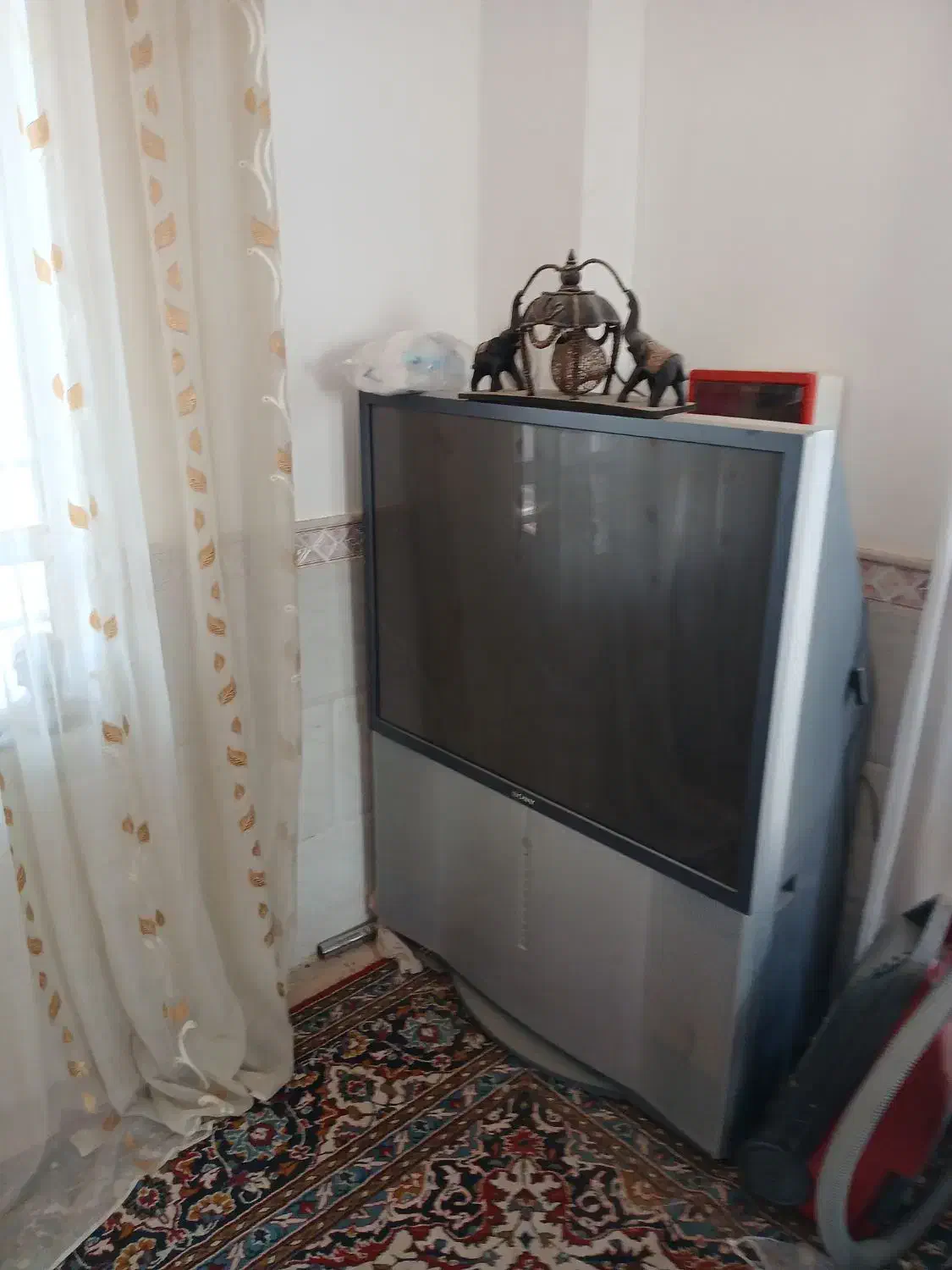 تلویزیون سونی|تلویزیون و پروژکتور|میان جلگه, |دیوار