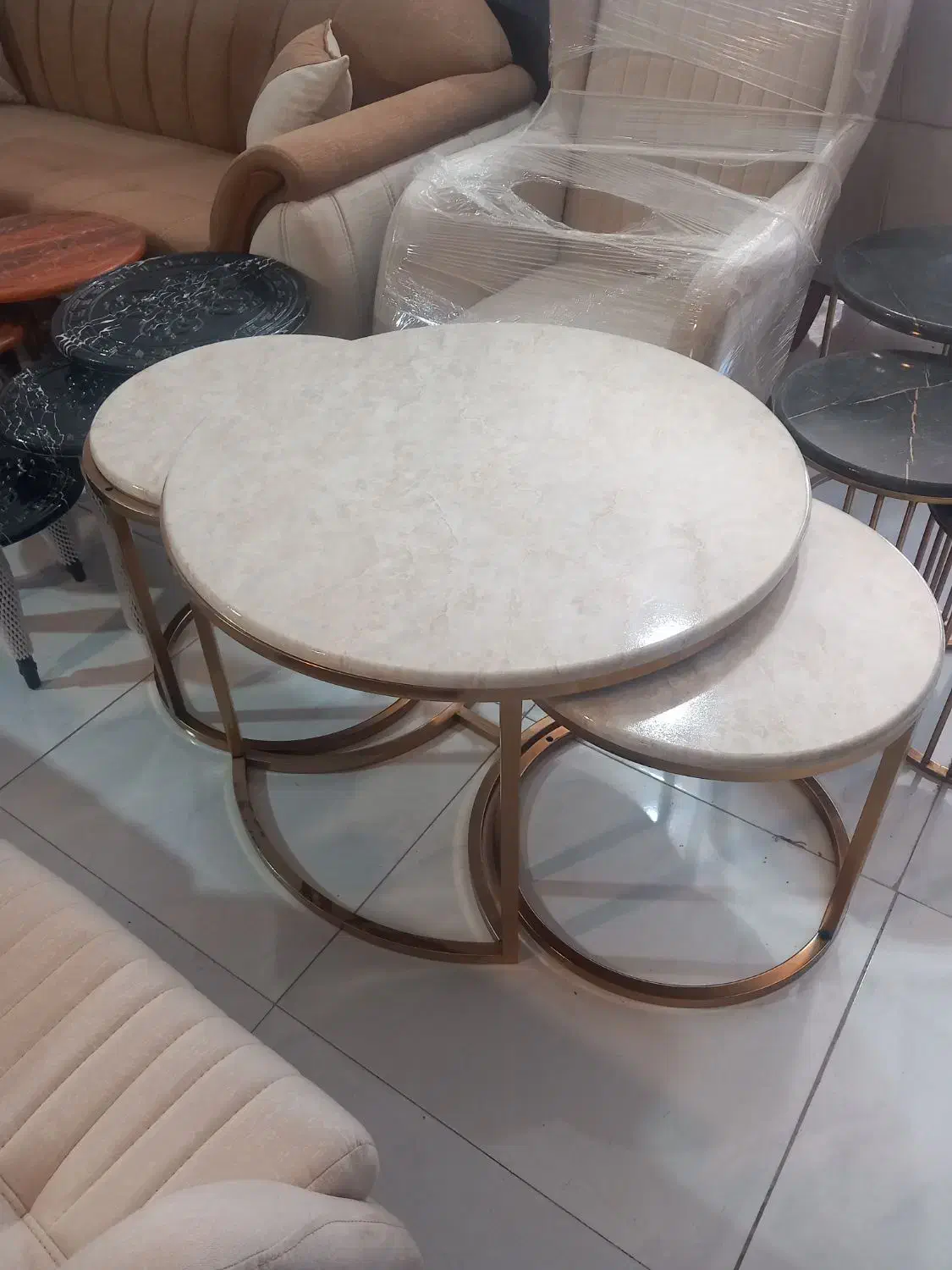 جلو مبلی فلزی|مبلمان خانگی و میز عسلی|شیروان (خراسان), |دیوار