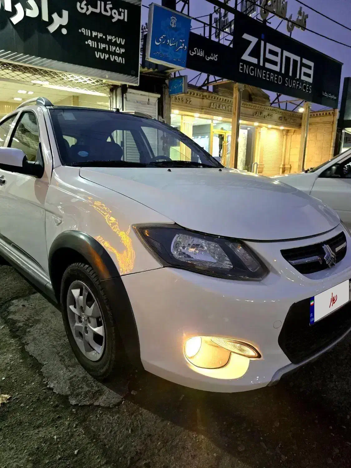 کوییک R مدل 1402 سفید مشکی|خودرو سواری و وانت|رشت, اسماعیل آباد|دیوار