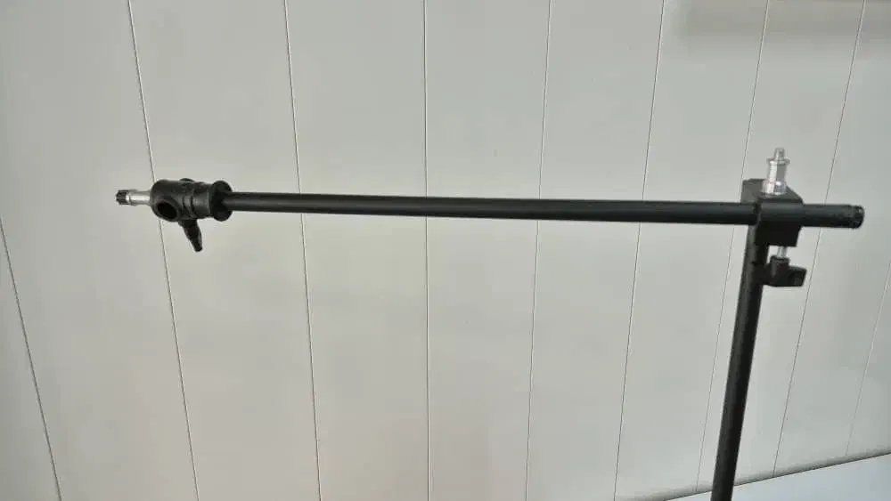 سه پایه گوشی و دوربین|دوربین عکاسی و فیلم‌برداری|کرج, حصارک بالا|دیوار