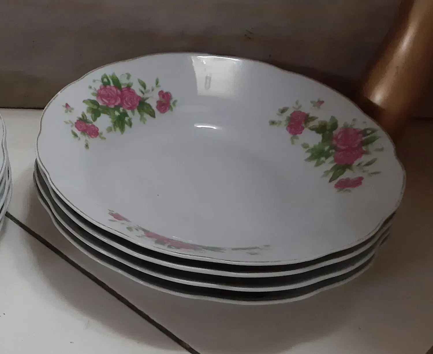 ظرف و ظروف چینی قدیمی گل سرخی گل سرخ|ظروف سرو و پذیرایی|تهران, شهرک شریعتی|دیوار