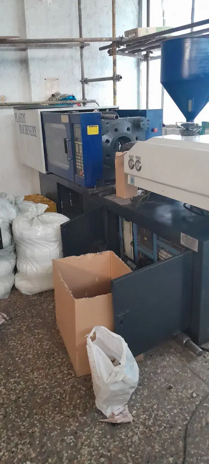 دستگاه تزریق پلاستیک ۱۱۰ تن چینی صلیبی|ماشین‌آلات صنعتی|فردیس, شهرک شهید حسینی|دیوار