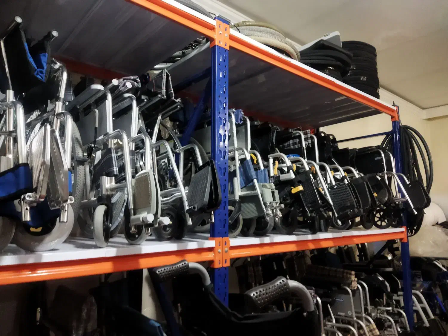 ویلچر.دنیایی از ویلچر خارجی.المنیومی /خرید و فروش|آرایشی، بهداشتی، درمانی|اصفهان, باتون|دیوار