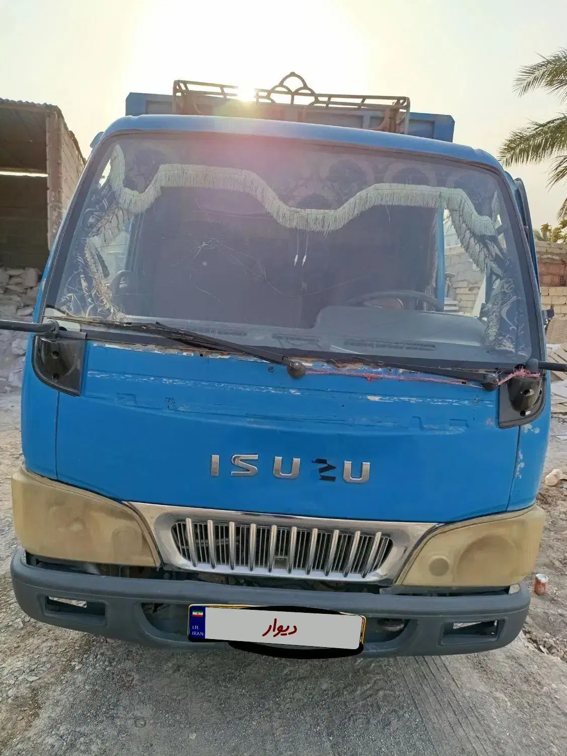 جک آراز|خودرو سنگین|بم, |دیوار