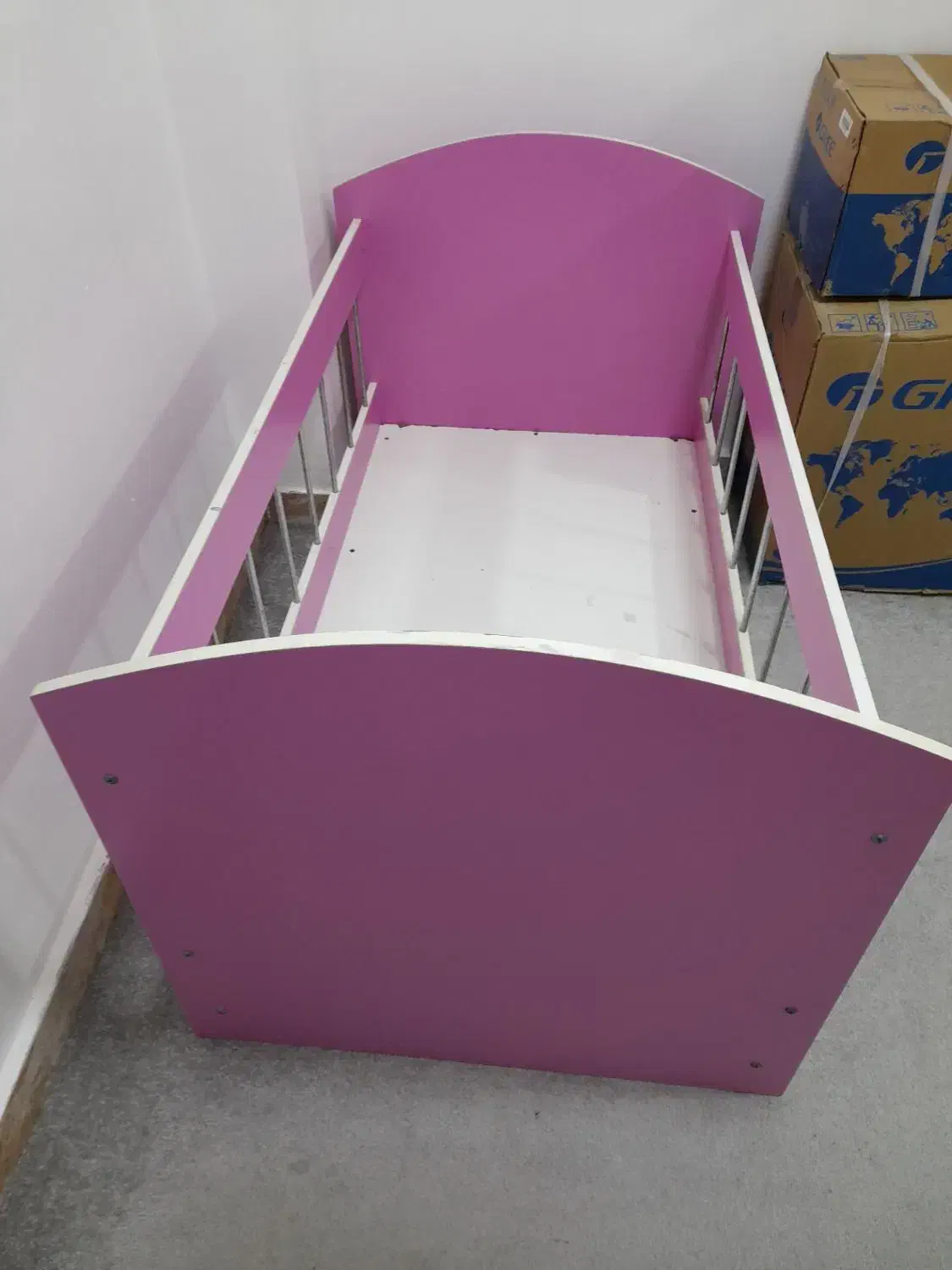 تخت کودک|تخت و صندلی بچه|بندرعباس, |دیوار