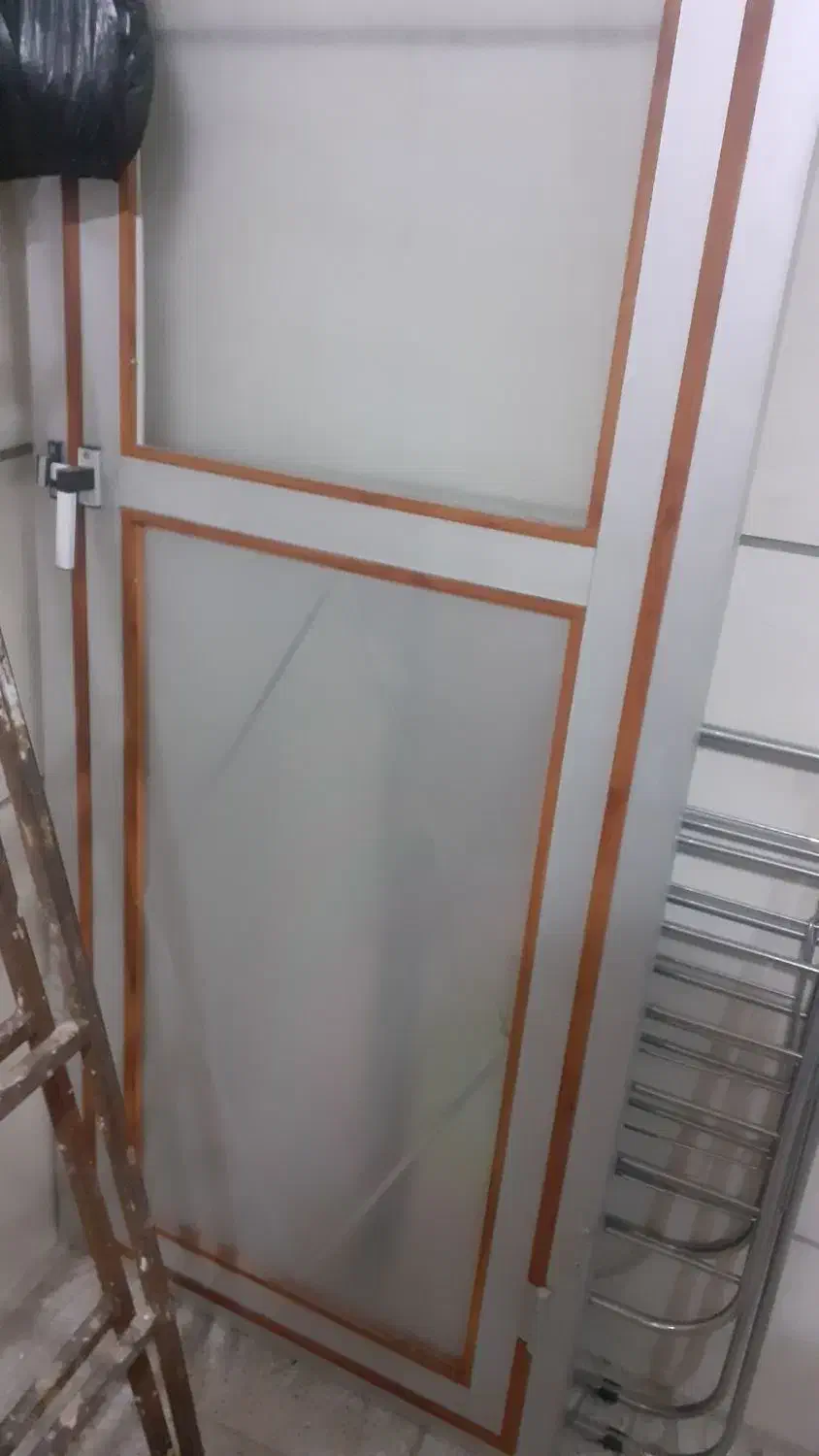 درب الومینیوم حمام یا دستشویی|مصالح و تجهیزات ساختمان|بروجرد, |دیوار