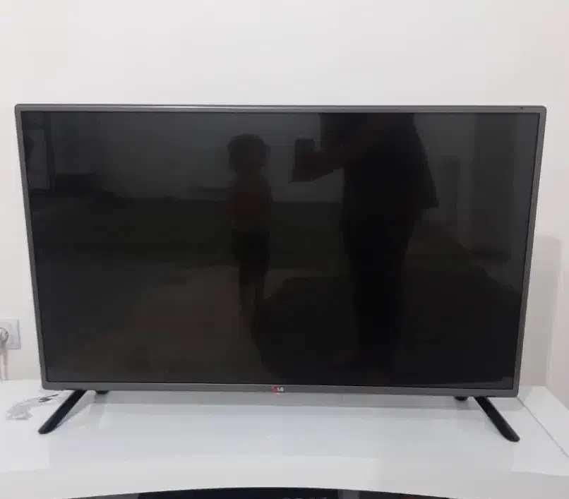 خریدار و فروش تلویزیون ال ای دی آکبند و دست دوم|تلویزیون و پروژکتور|اصفهان, احمدآباد|دیوار