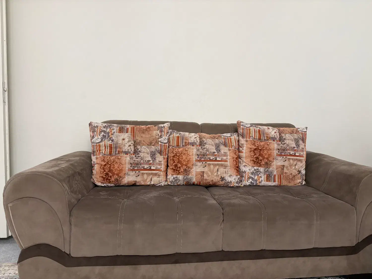 مبل ۷ نفره راحتی|مبلمان خانگی و میز عسلی|تهران, شهید فکوری|دیوار